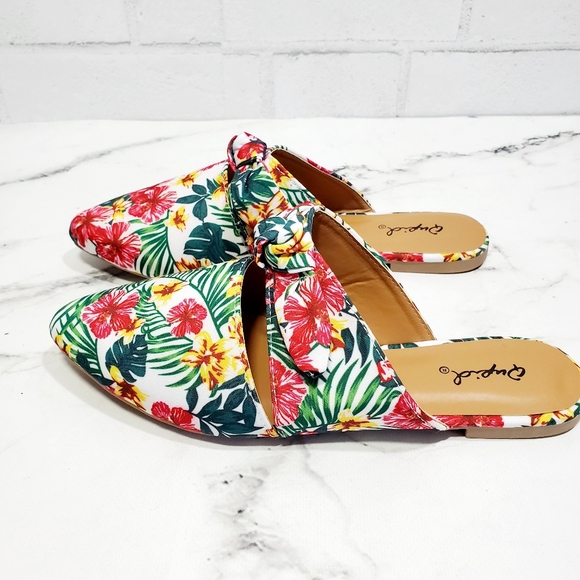 ⚡FLASH SALE! 🎉HP🎉Floral Print Pointy Toe Mules - Picture 4 of 5